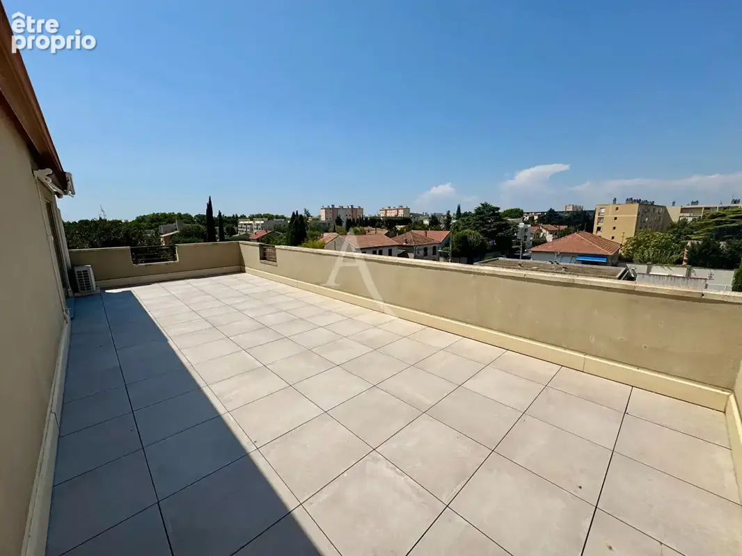 Appartement Nimes 3 pièce(s) 75.40 m2 - photo 2