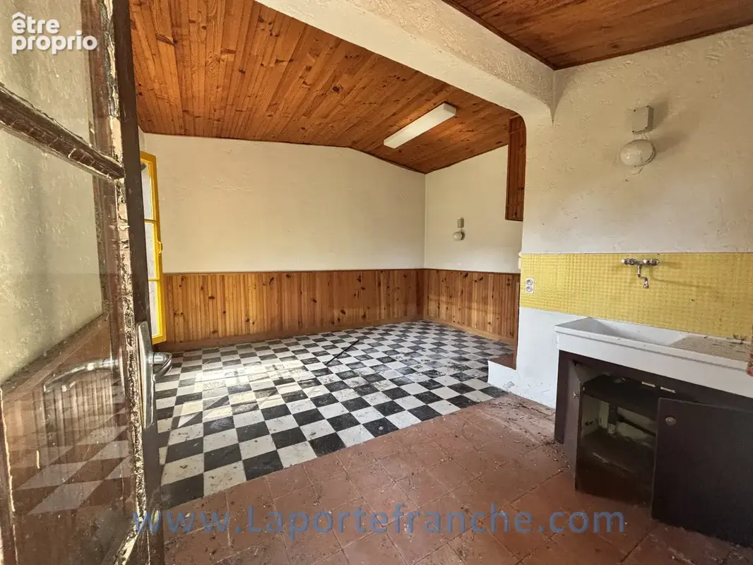 Maison à rénover 40 m2 sur terrain 2630 m2 - photo 9