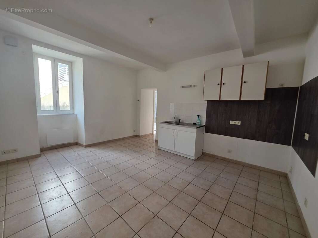 Meysse - appartement t2 rdc avec terrasse - photo 2
