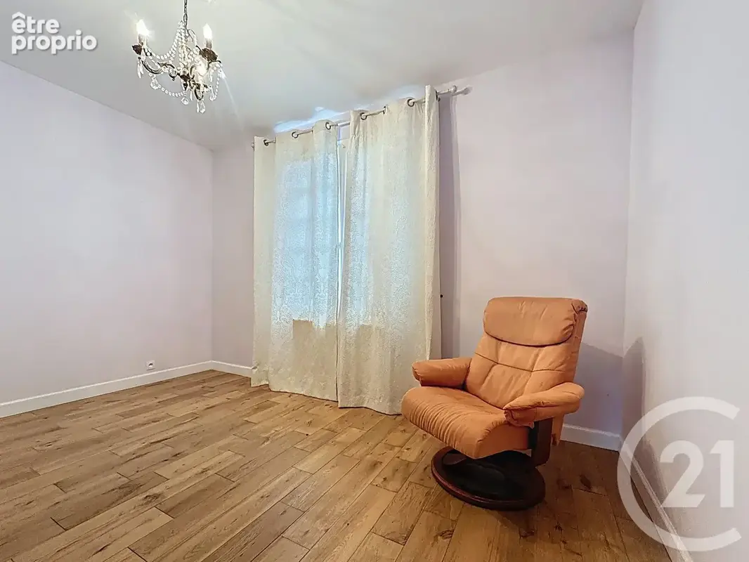 Maison 6 pièces 143 m² à vendre à Rampillon (77370) - photo 8