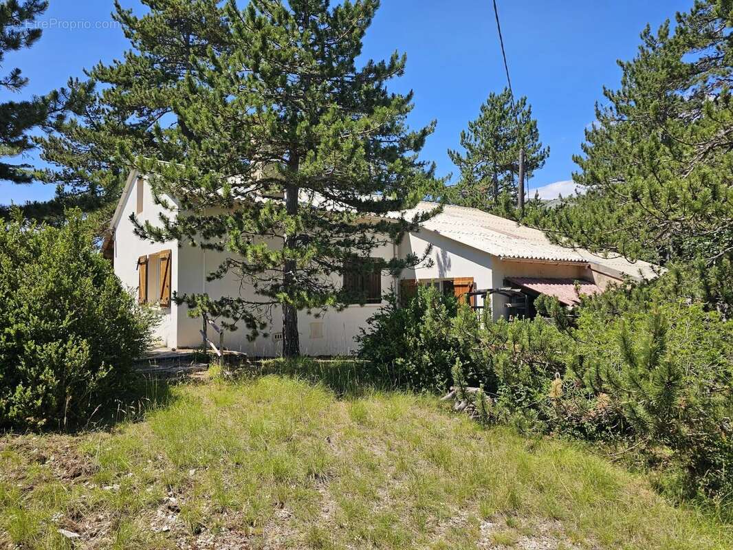 Caussols – Maison de campagne avec garage, atelier et grand terrain clos - photo 17