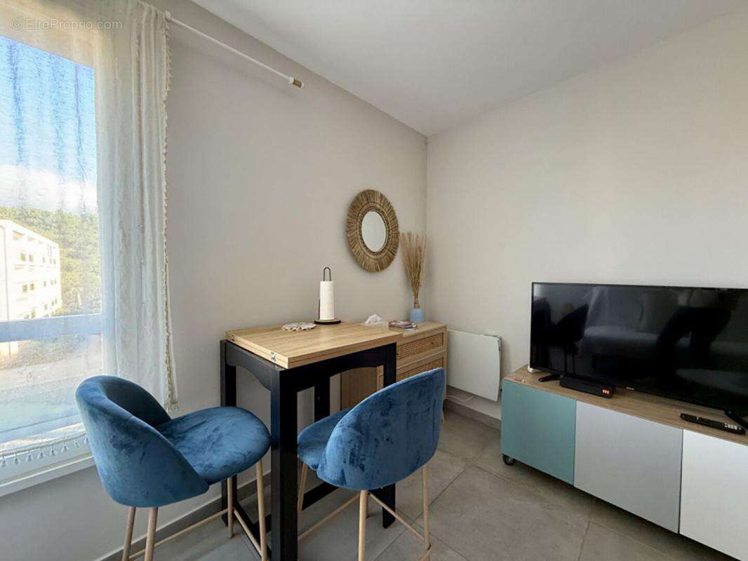 Appartement à BORMES-LES-MIMOSAS