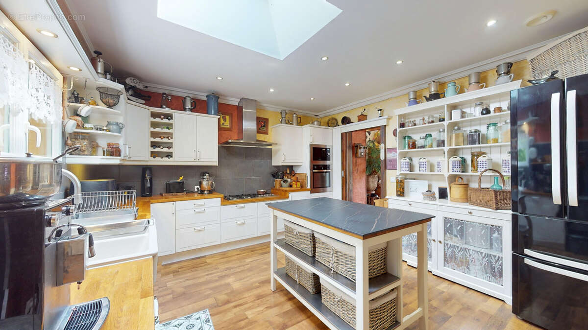 Maison à PONT-SUR-YONNE