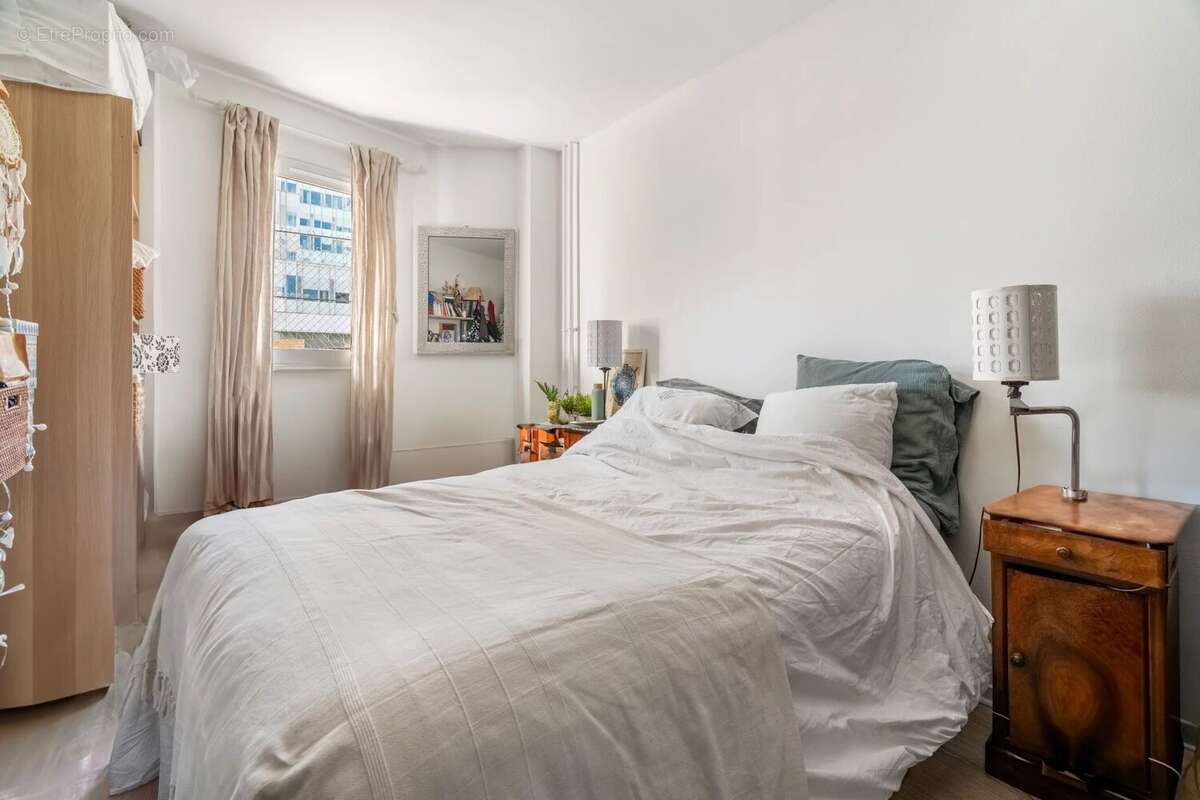 Appartement à LEVALLOIS-PERRET