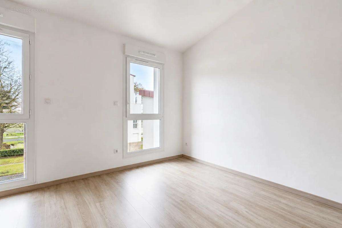 Duplex moderne avec terrasses, stationnement Craponne centre - photo 5