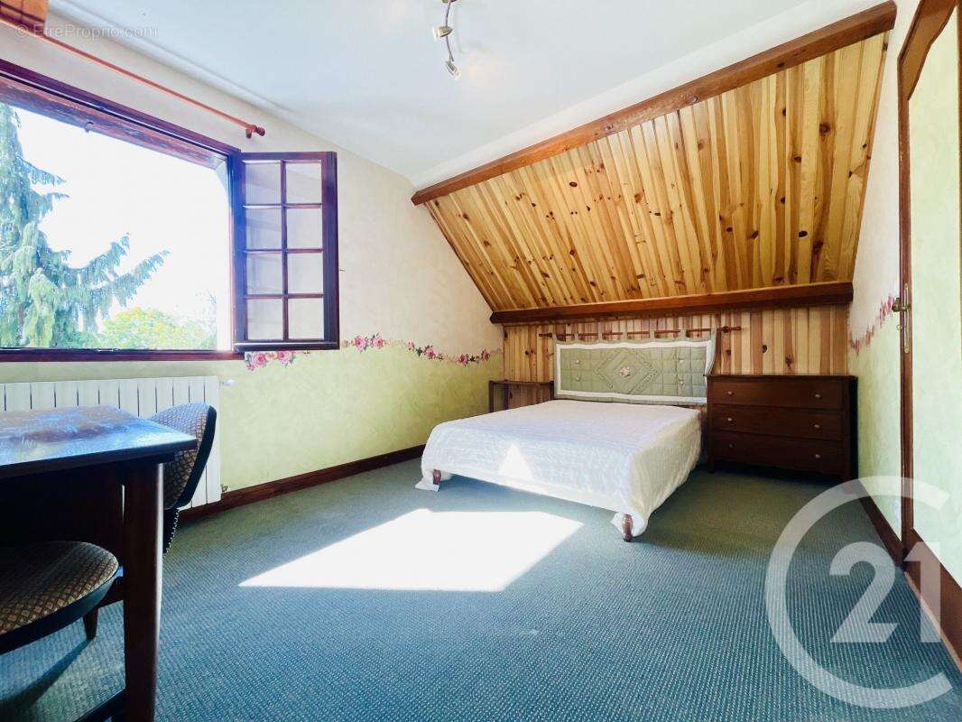 Maison à VERNEUIL-SUR-VIENNE