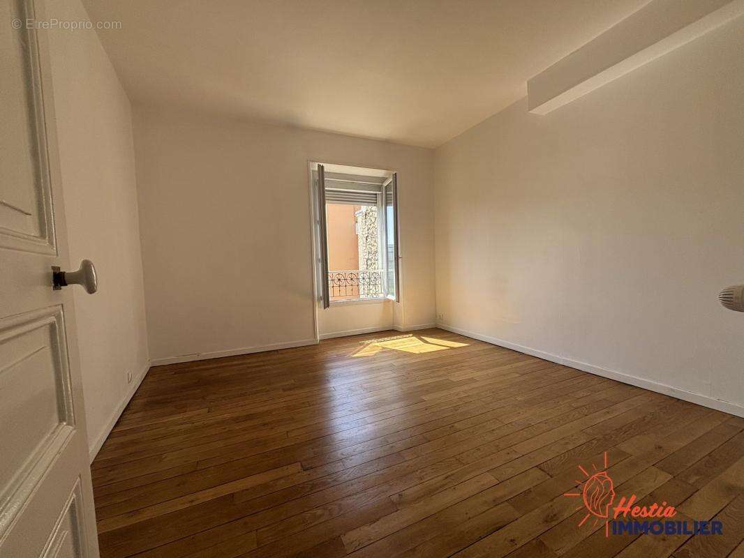 Charmant appartement ancien - 75m² - 4 pièces - 2ème é - photo 6