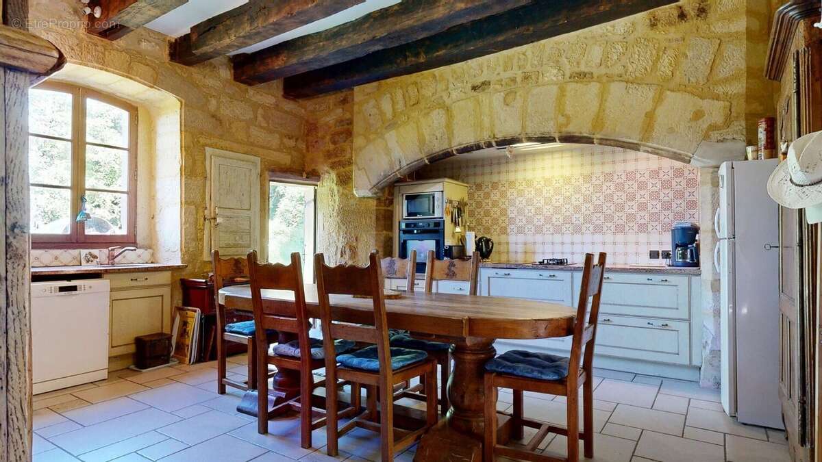 EXCLUSIVITÉ - Manoir médiéval avec vue panoramique et jardin suspendu en Périgord Noir proche Sarlat - photo 9