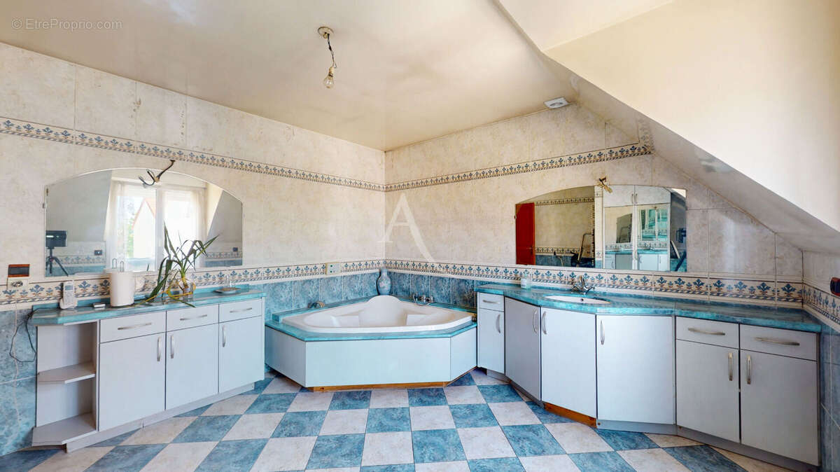 Maison à ROSNY-SOUS-BOIS