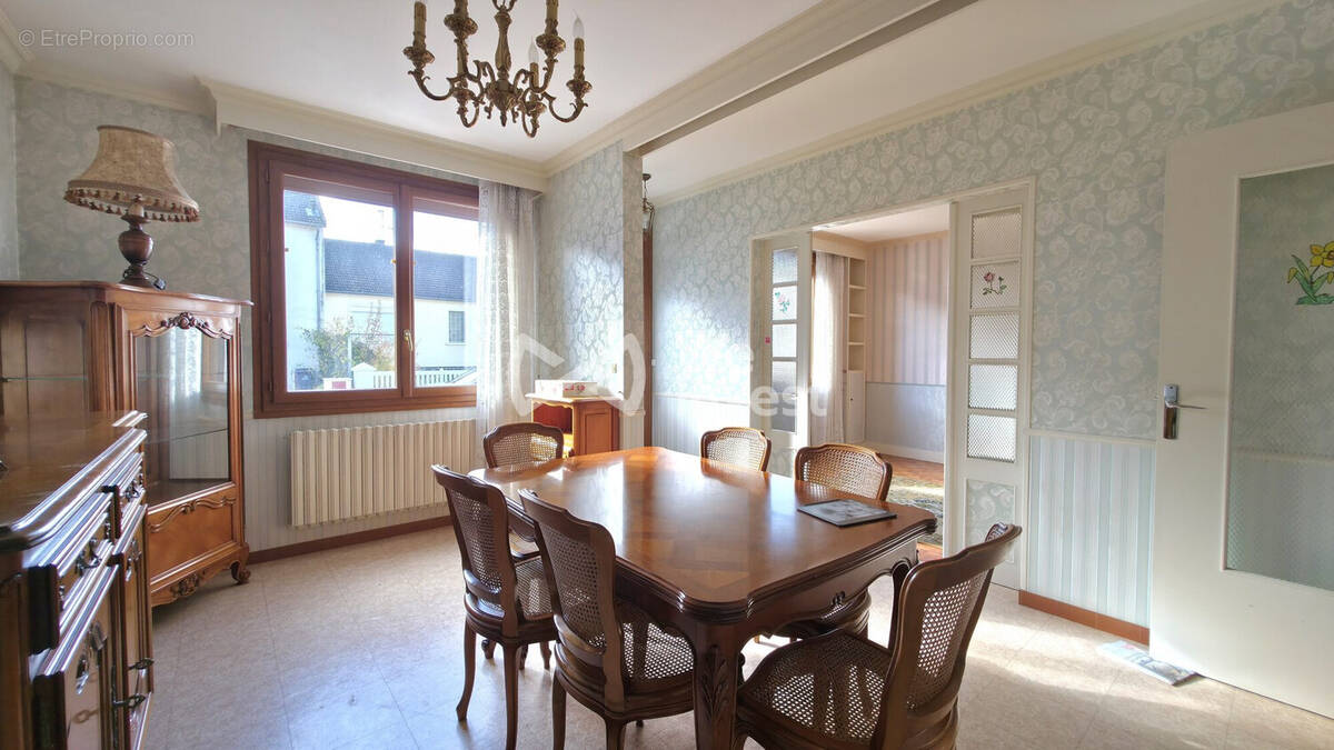 Maison à ALLONNES