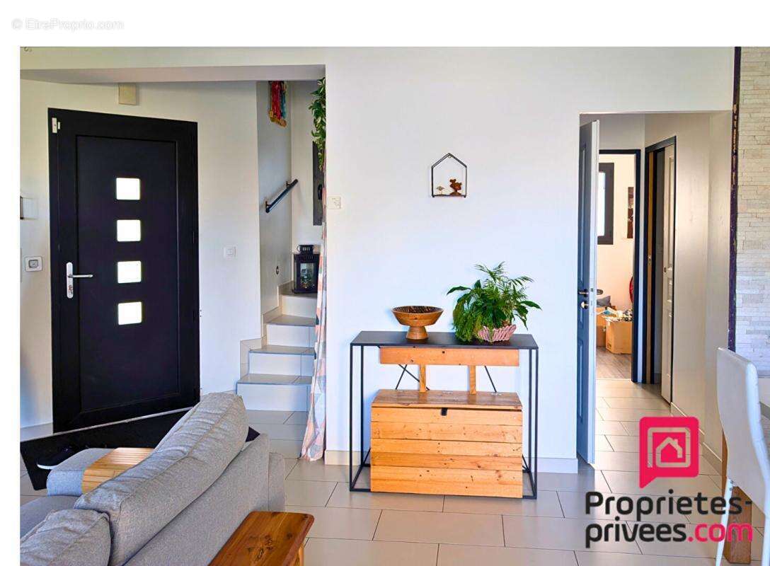 Maison à SAINTE-LUCE-SUR-LOIRE