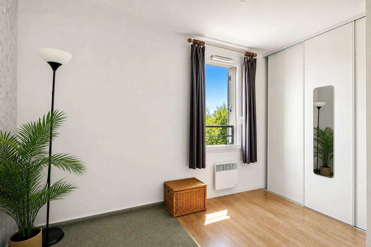 Appartement de 4 pièces de 74 m² situé à Chessy - photo 6