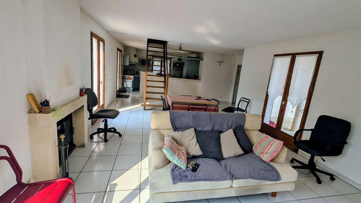 Maison à LAROQUE-DES-ALBERES