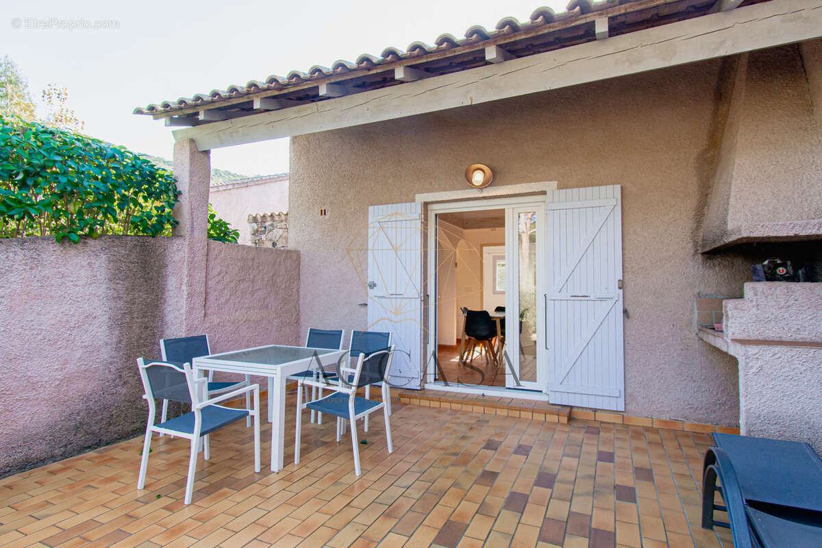 Maison à PORTO-VECCHIO