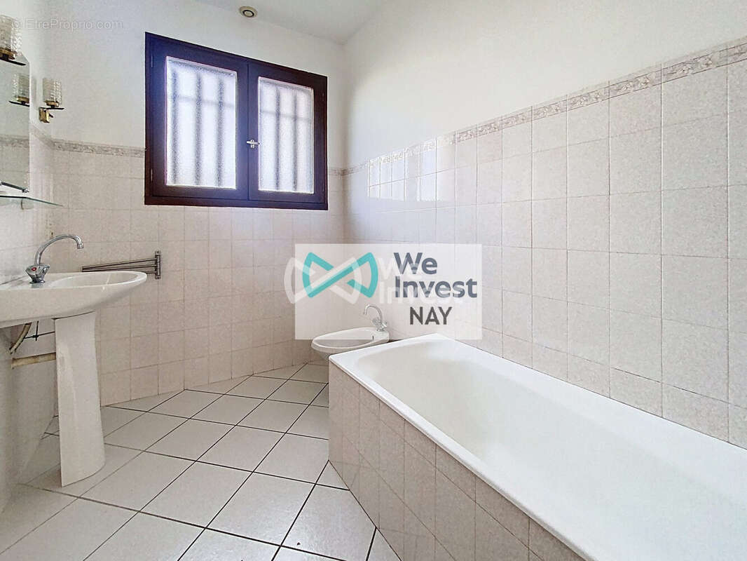 Maison 145 m² à Coarraze  - photo 8