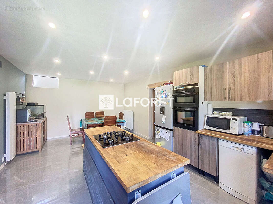 Maison à CRUCEY-VILLAGES