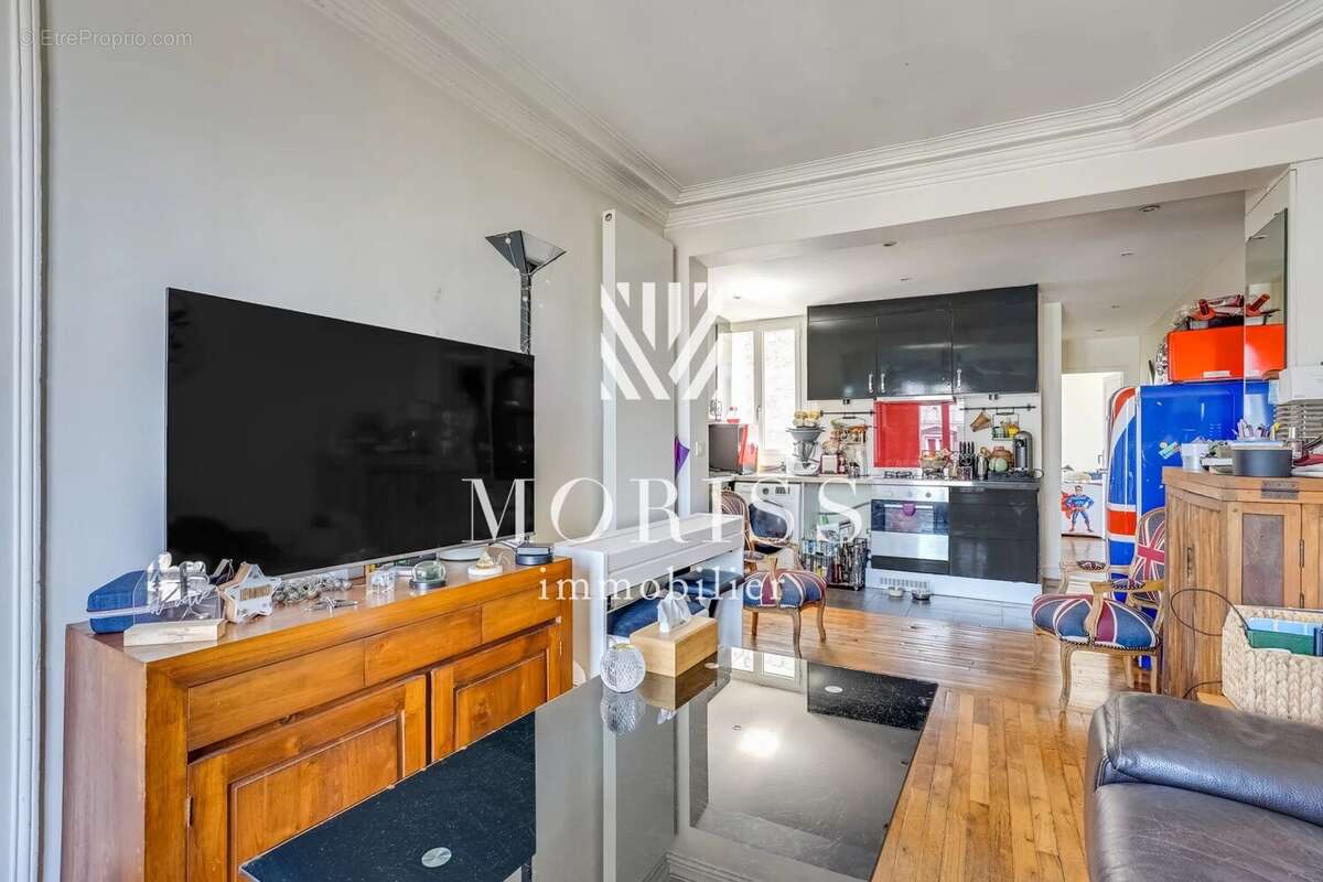 Appartement à PARIS-18E