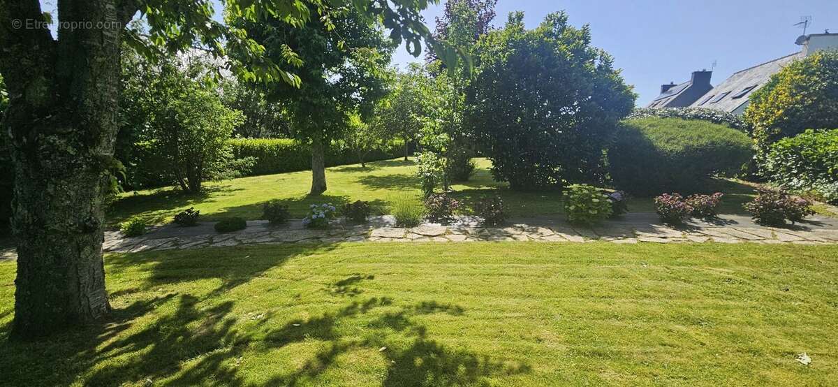Maison 100 m² à Callac  - photo 9