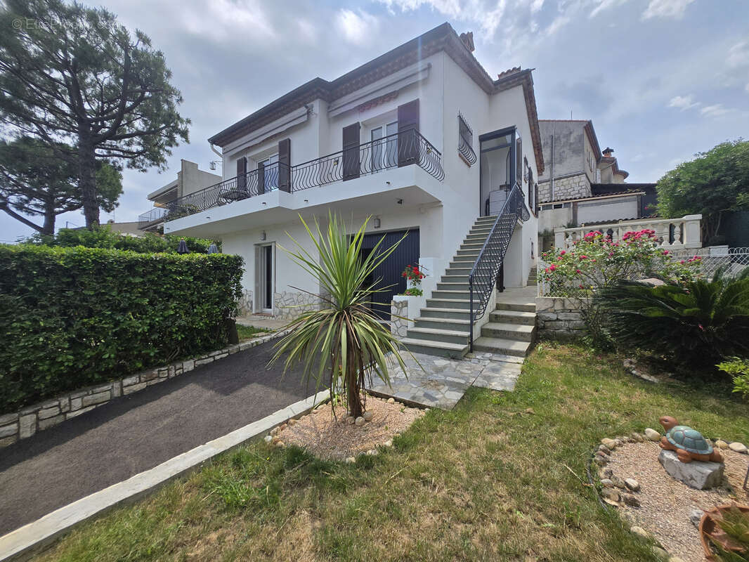 Maison à CAGNES-SUR-MER