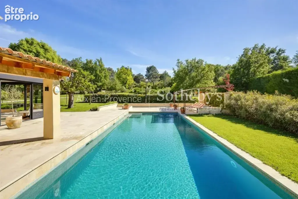 Maison familiale de 195 m² sur 6 256 m² de terrain - à proximité d'Aix-en-Provence - photo 2