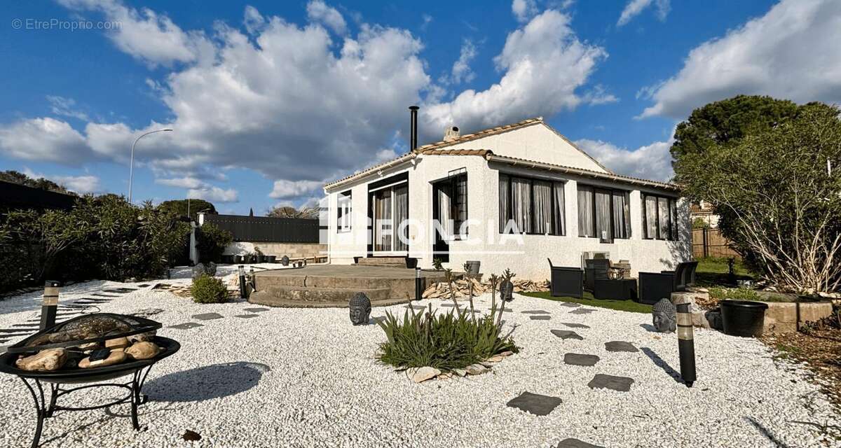 Maison à VERGEZE