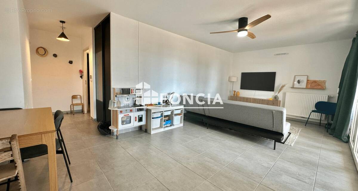 Appartement à MARSEILLE-2E