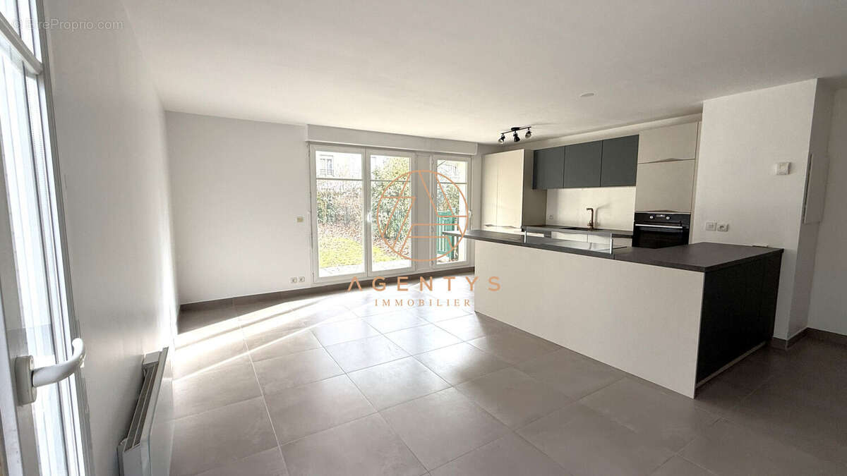 Appartement à LE PLESSIS-TREVISE