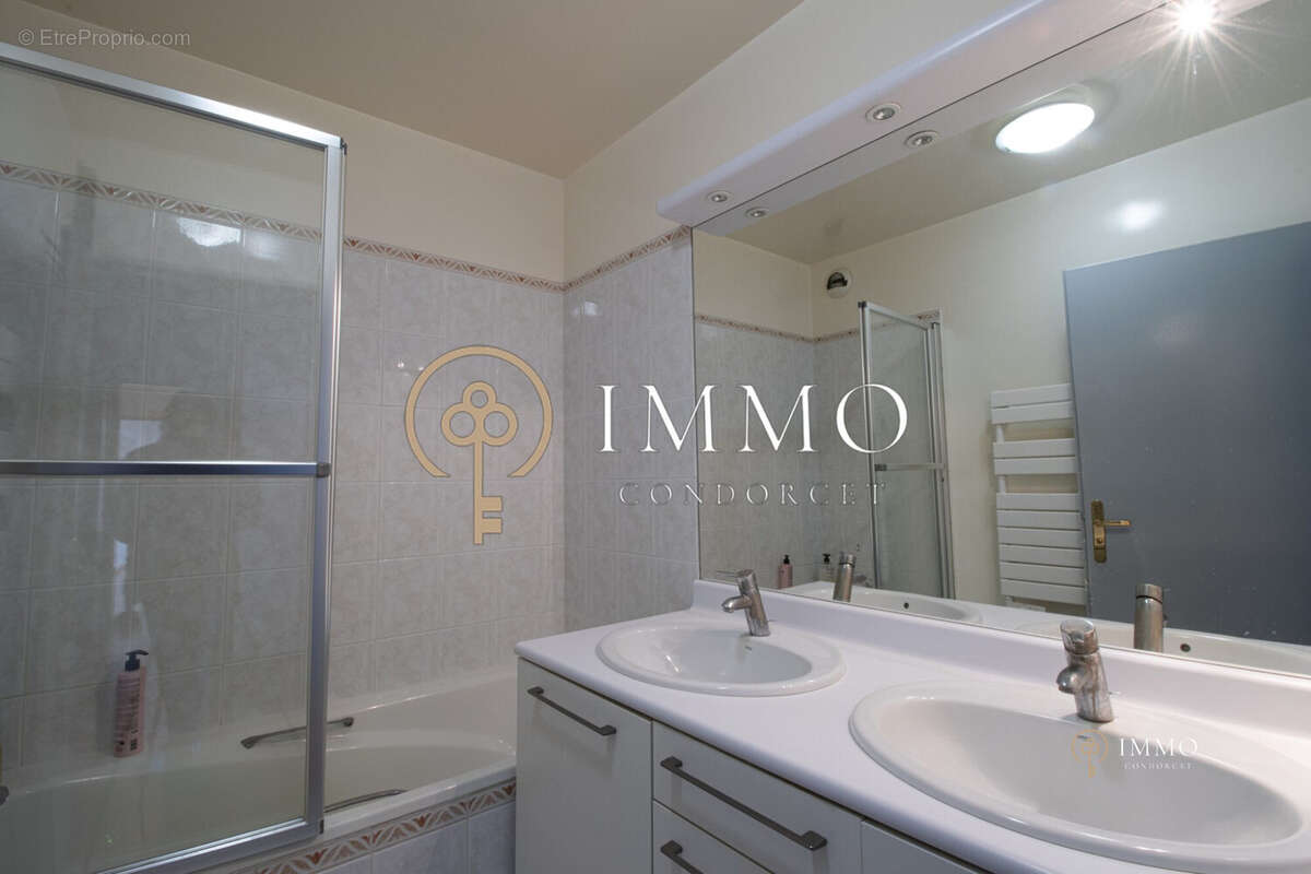 Appartement à BOURG-LA-REINE
