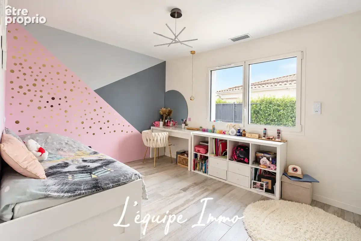 Proche centre ville, maison contemporaine de plain-pied avec piscine et garage - photo 11