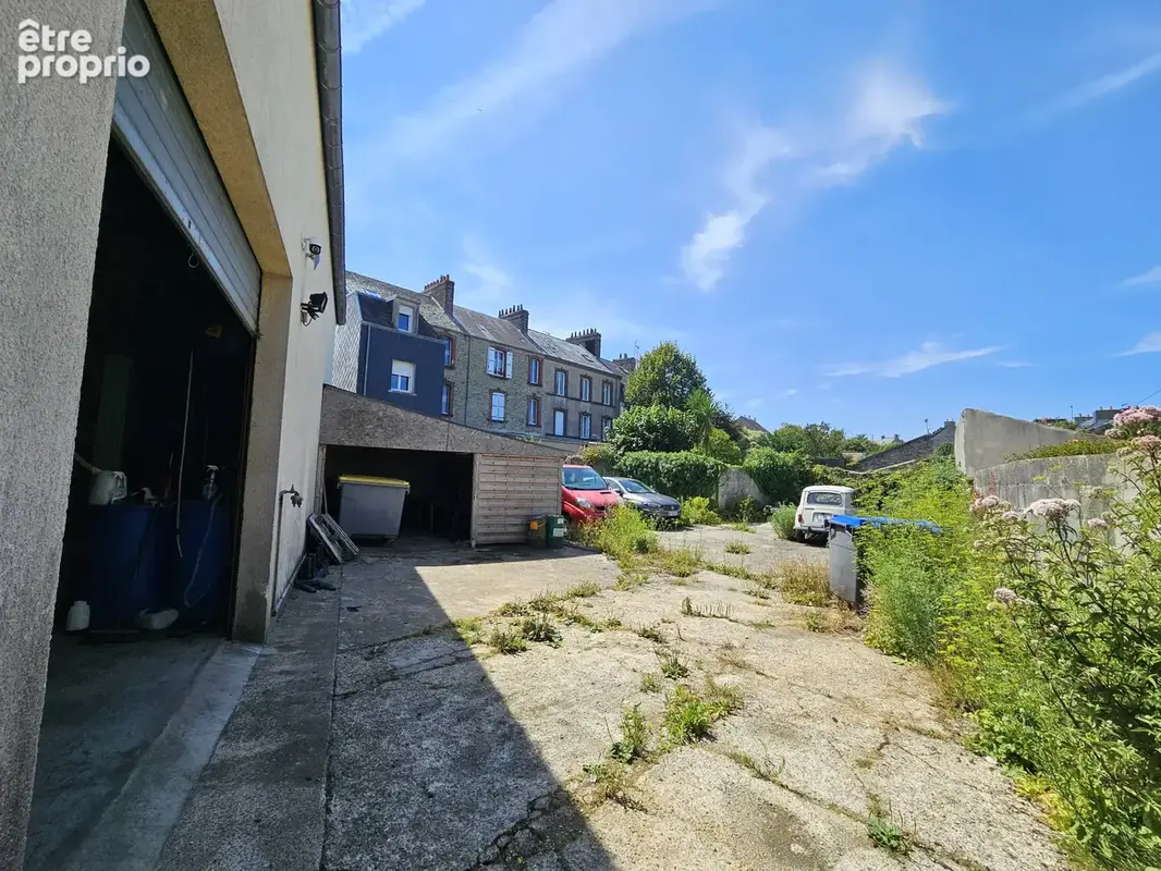 Immeuble à Équeurdreville - Fort potentiel ! - photo 8