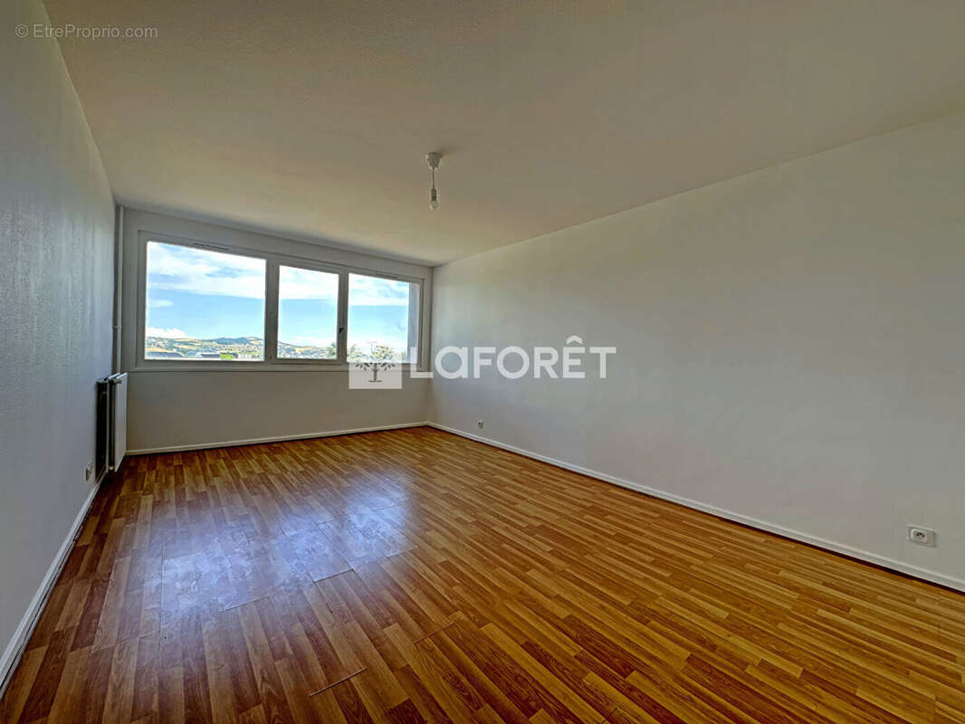 Appartement à SAINT-ETIENNE