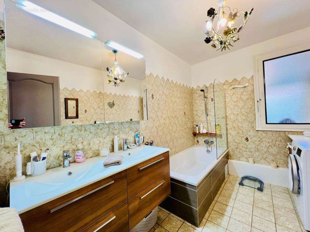 Maison à SIX-FOURS-LES-PLAGES