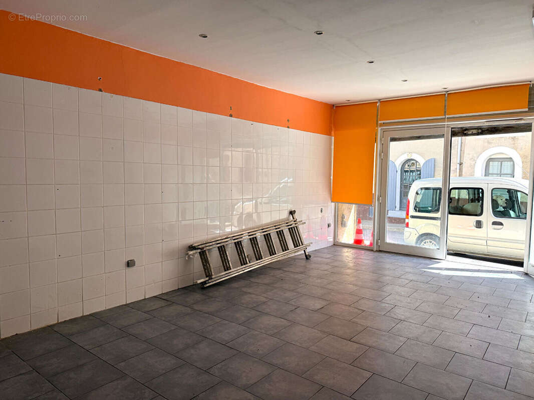 Maison à LA ROQUE-D'ANTHERON