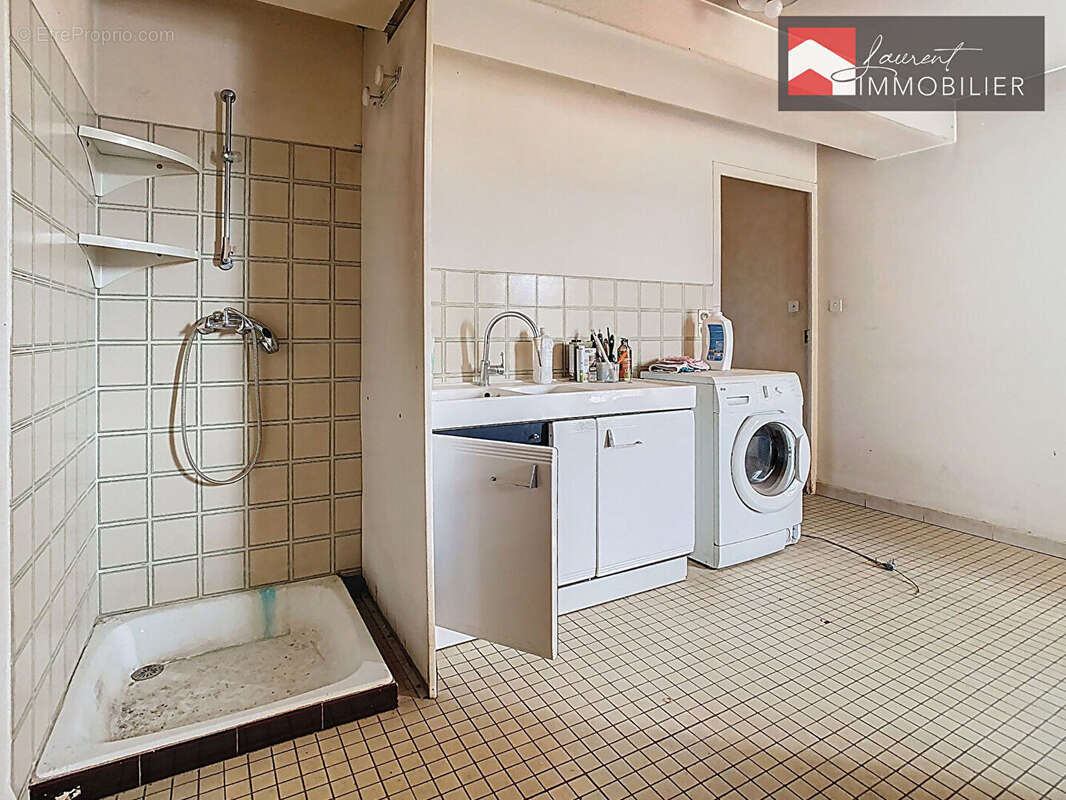 Maison à PONT-DE-VAUX