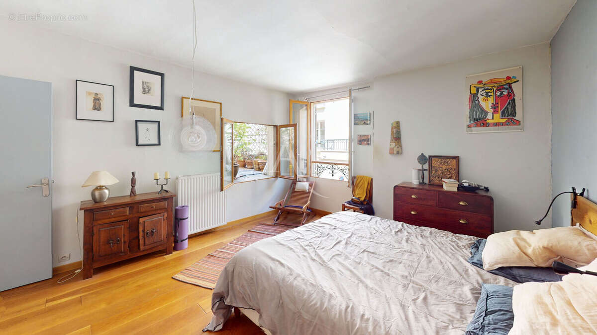 Appartement à PARIS-10E
