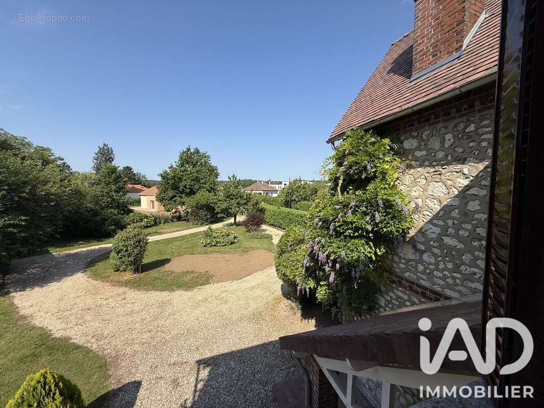 Maison 187 m² à Le Vaudreuil  - photo 5