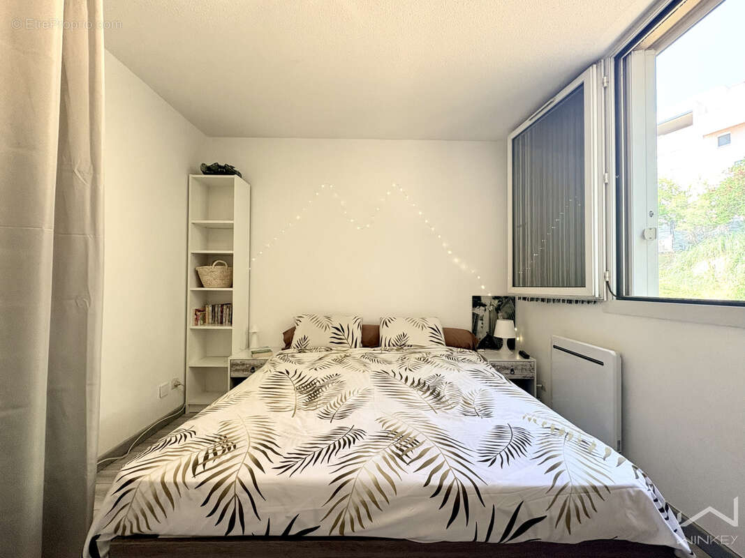 Appartement à CARROS