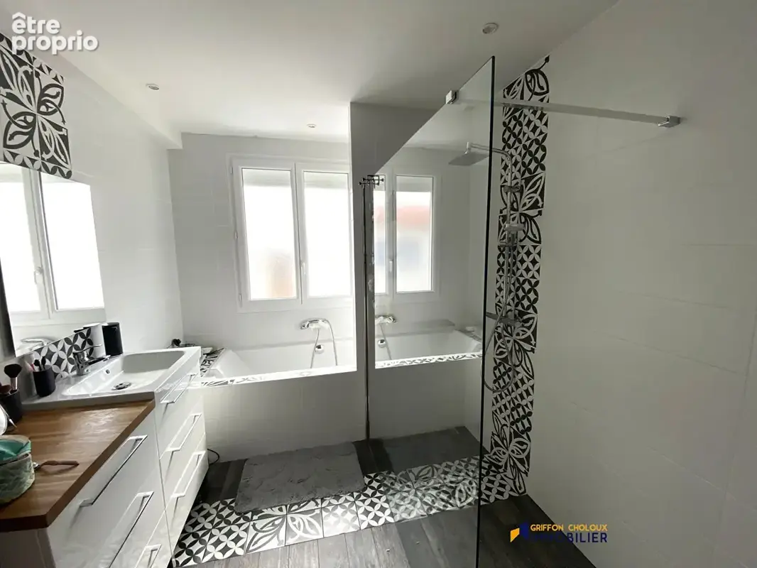 Cholet Maison rénovée coup de coeur !! - photo 7