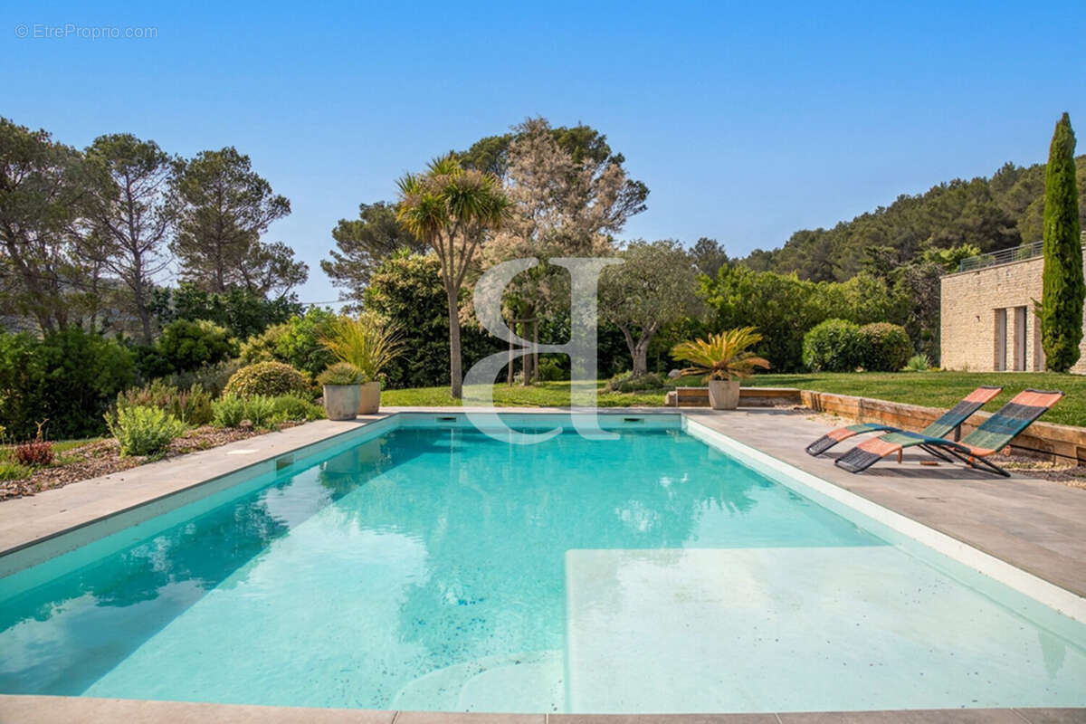 Maison 218 m² à Pernes-Les-Fontaines  - photo 4