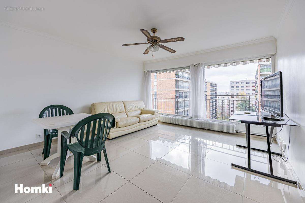 Appartement à PARIS-11E
