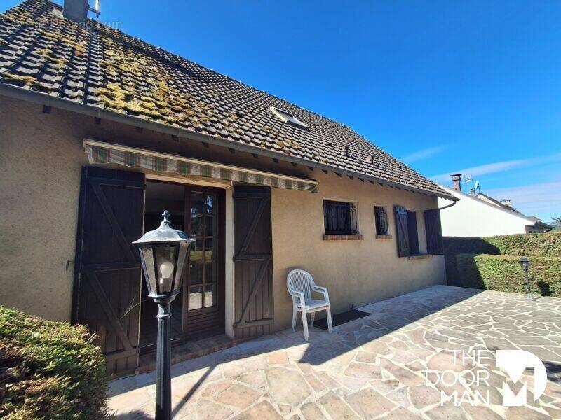 Maison à AUNEAU