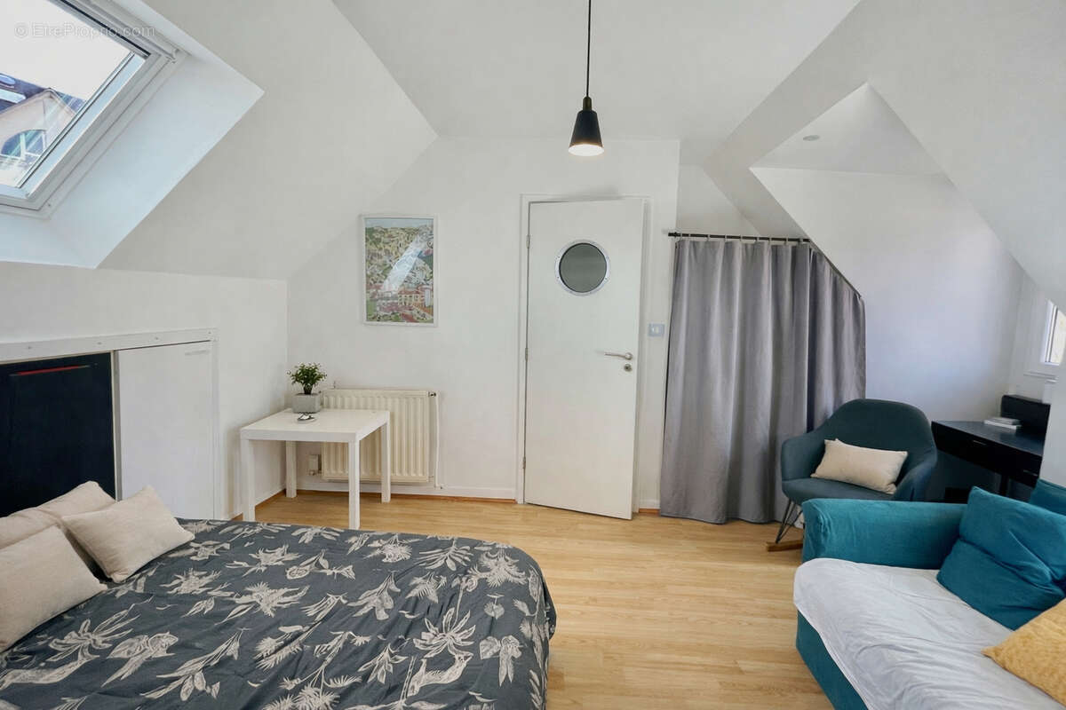 Maison à LA CHAPELLE-EN-SERVAL