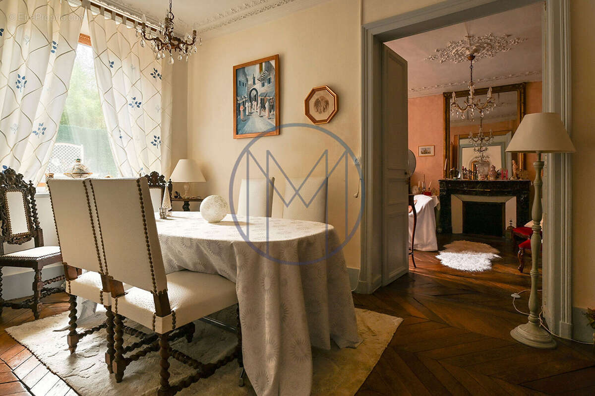 Appartement à VERSAILLES