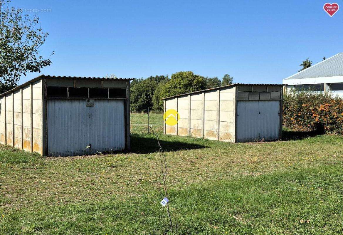 Maison à CHEZAL-BENOIT