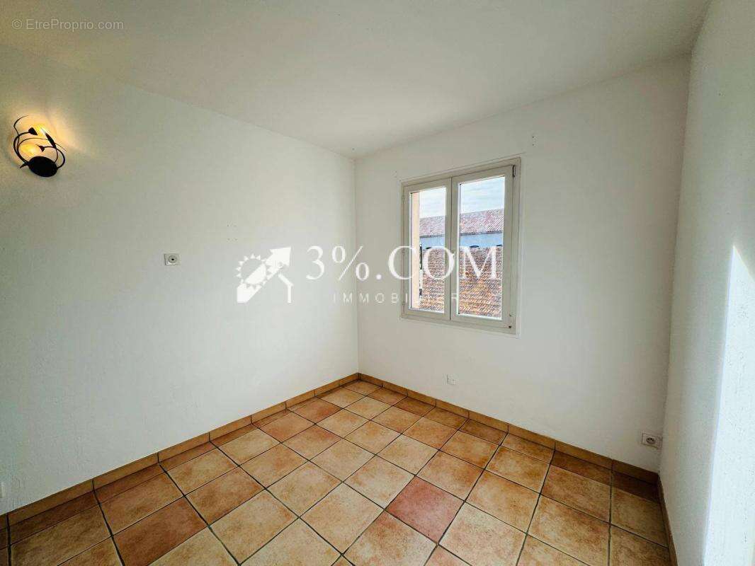 Appartement 72 m² à Cogolin  - photo 5