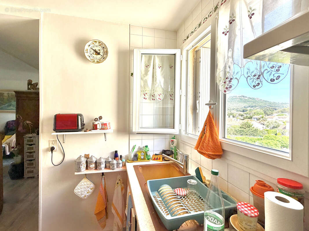 Appartement à SIX-FOURS-LES-PLAGES