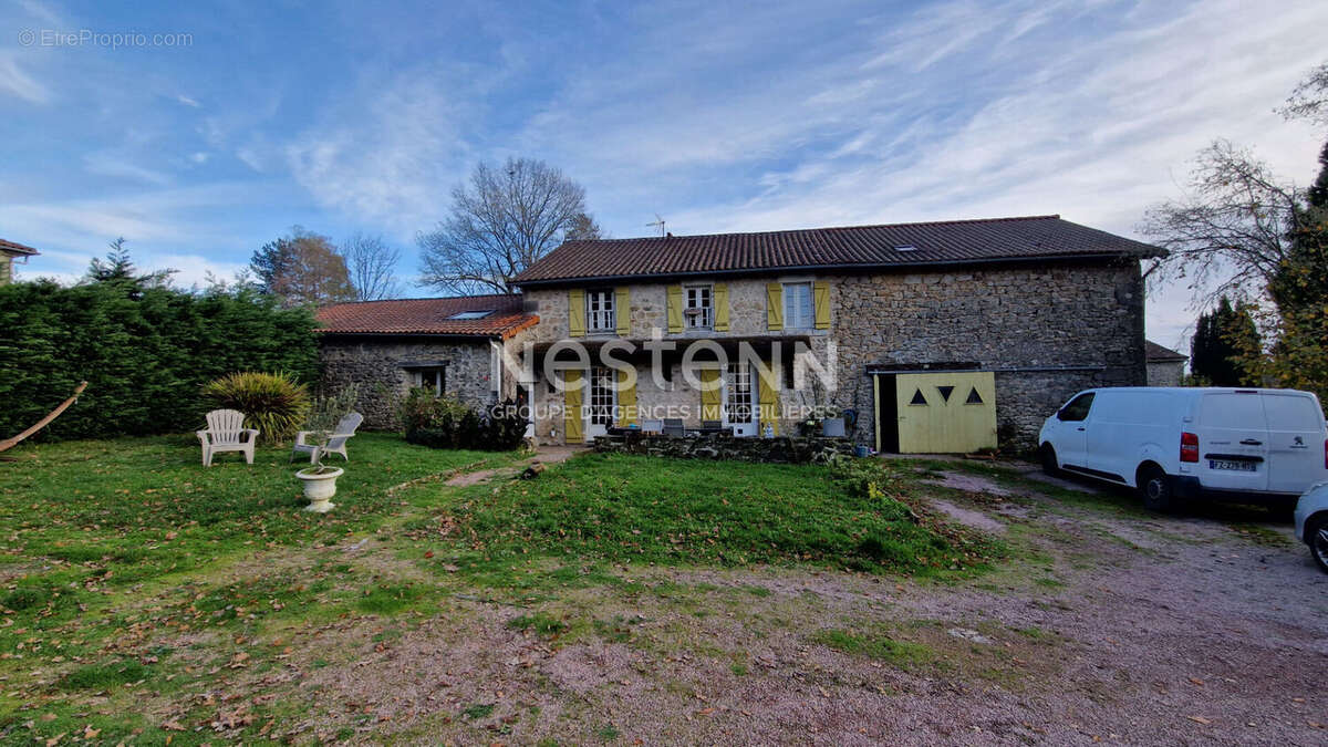 Maison à ABJAT-SUR-BANDIAT