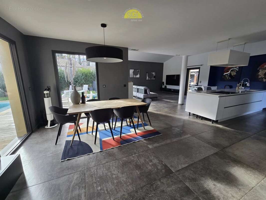 Maison à SAINT-GENIS-DES-FONTAINES