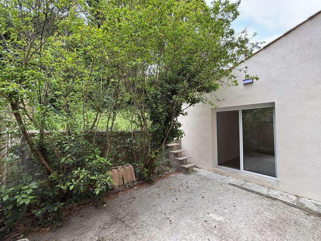 Appartement à CAUMONT-SUR-DURANCE