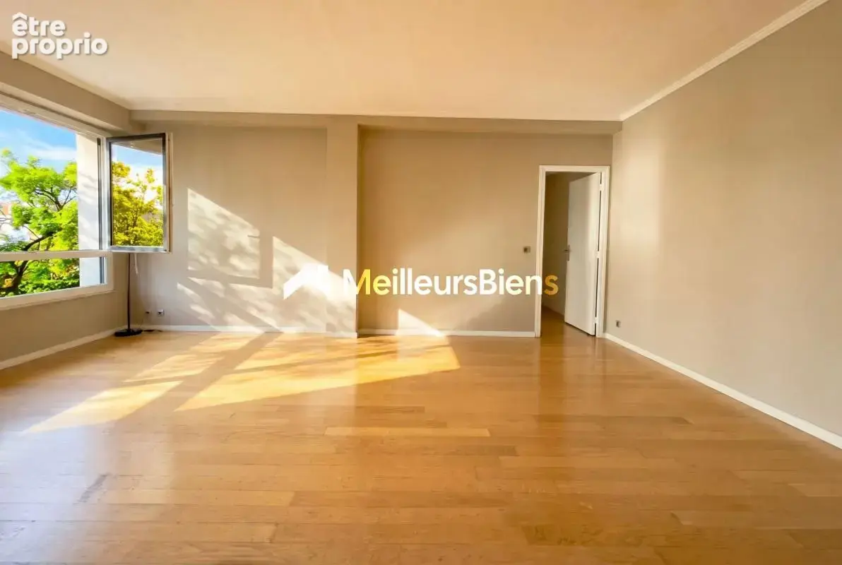 Appartement à LEVALLOIS-PERRET